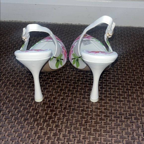 White and Pink Floral Slingback Heels - Picture 4 of 6